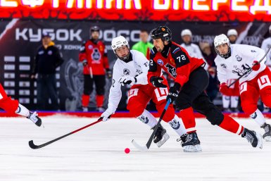 Хабаровский "СКА-Нефтяник" разгромил "Уральский Трубник" и вышел в полуфинал Кубка России
